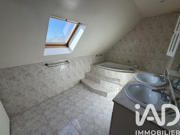 Maison à vendre 6 pièces 124 m² Moncourt-Fromonville