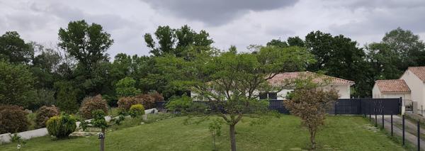 Terrain constructible 580m² au calme  Bagard (30140)