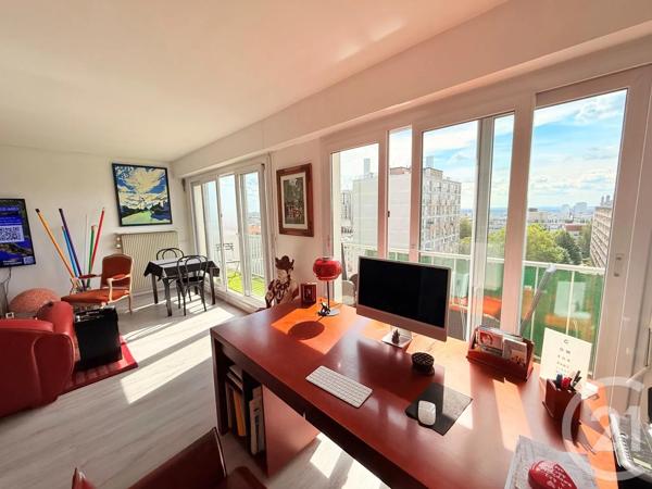 Appartement F3 à vendre  3 pièces - 72 m 2   PARIS  - 75020