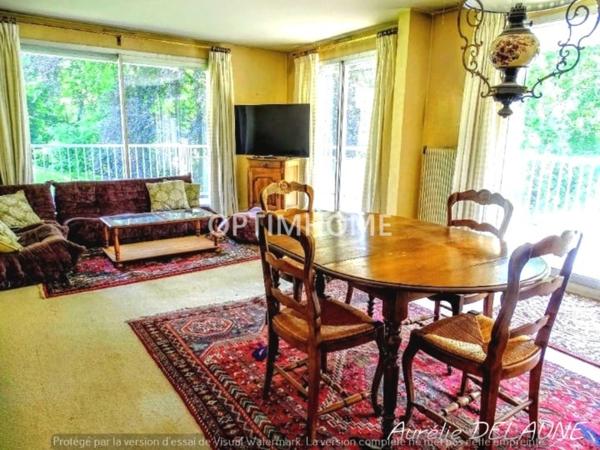 Appartement 92m2 - T4 - 2 chambres - Balcon - Cave - Box - Proche centre-ville et gare RER D