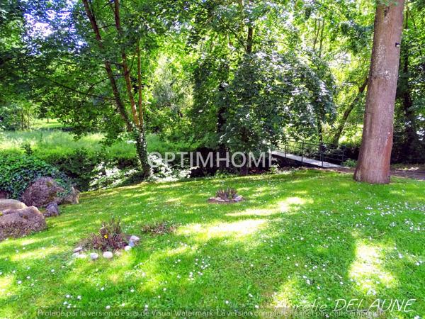Appartement 92m2 - T4 - 2 chambres - Balcon - Cave - Box - Proche centre-ville et gare RER D
