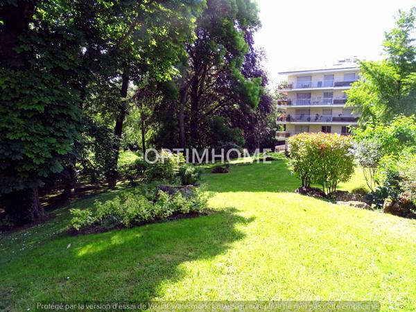 Appartement 92m2 - T4 - 2 chambres - Balcon - Cave - Box - Proche centre-ville et gare RER D