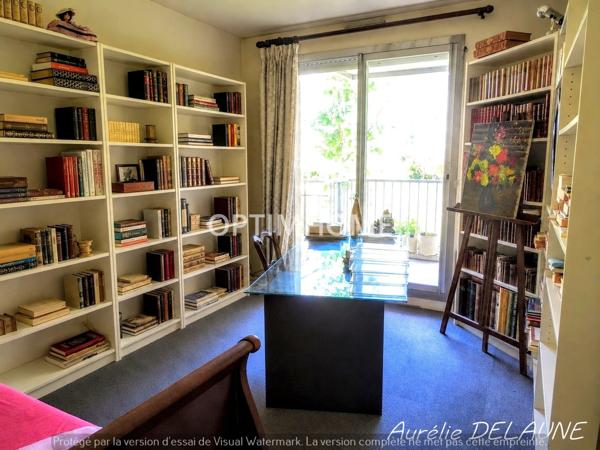 Appartement 92m2 - T4 - 2 chambres - Balcon - Cave - Box - Proche centre-ville et gare RER D