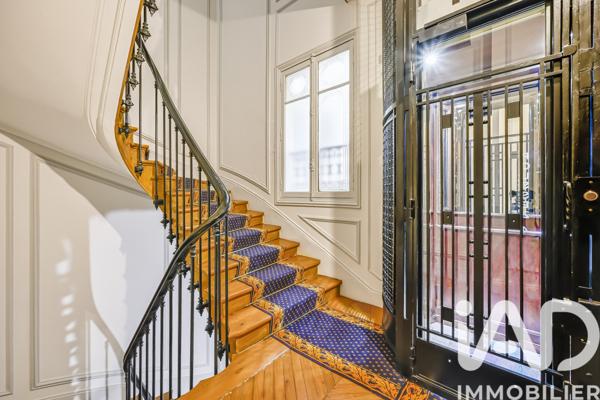 Appartement à vendre 4 pièces 73,15 m² Paris 8