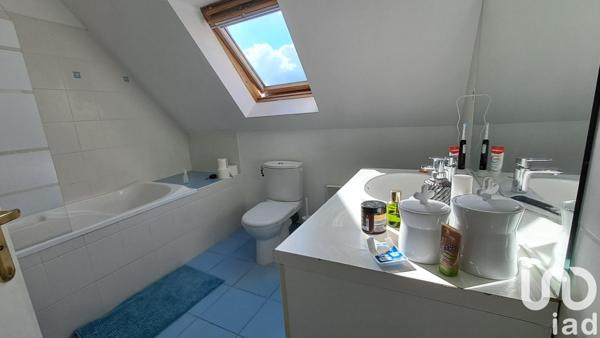 Maison traditionnelle 5 pièces de 84 m² à La Roche-Jaudy (22450)