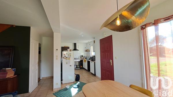 Maison traditionnelle 5 pièces de 84 m² à La Roche-Jaudy (22450)