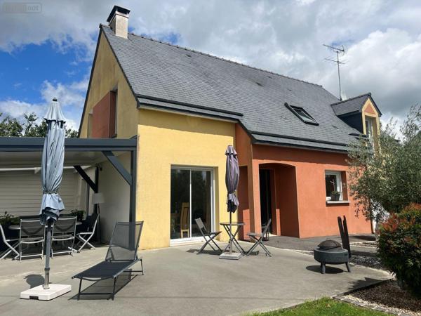 Maison individuelle à vendre à Maen Roch en Ille-et-Vilaine (35460), ref : 153/156
