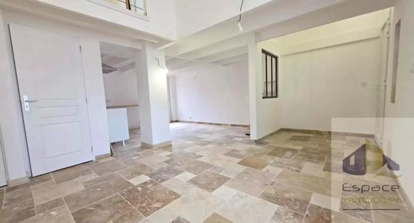 Maison d'environ 65m² au sol à La Rochelle