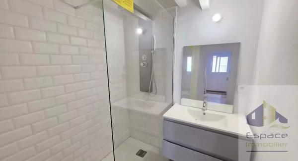 Maison d'environ 65m² au sol à La Rochelle
