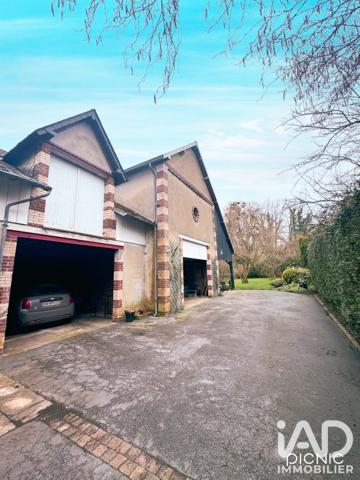 Maison à vendre 10 pièces 217 m² Gacé