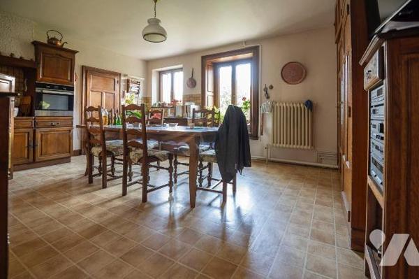 Nouveau mandat exclusif à découvrir sur la commune de MOUZON.

Maison de caractère située au ...