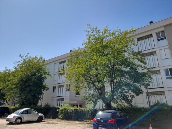 Appartement 4 pièces de 65 m² à Talence