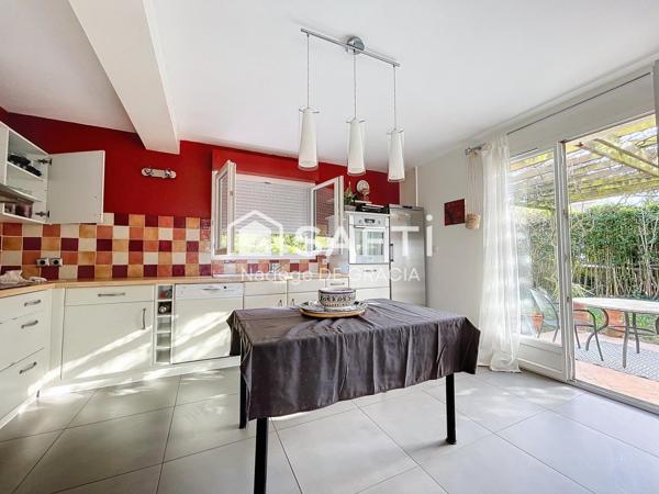 Villa T6 avec vue dégagée coteaux