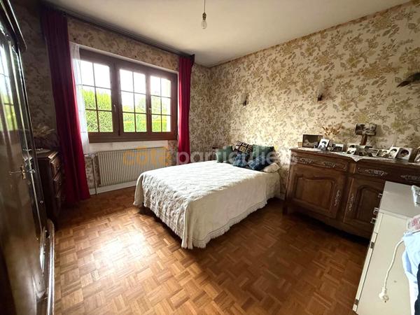 Vente
                Maison160 m² - 6 Pièces -
                    CAEN (14000)