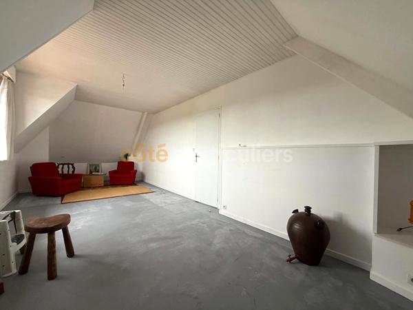 Vente
                Maison160 m² - 6 Pièces -
                    CAEN (14000)