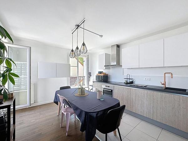 Appartement 3 pièces 65 m²  Balcon Dernier étage  Résidence 2018