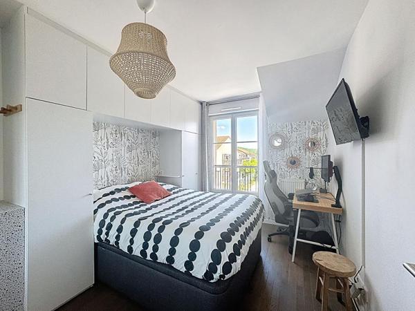 Appartement 3 pièces 65 m²  Balcon Dernier étage  Résidence 2018