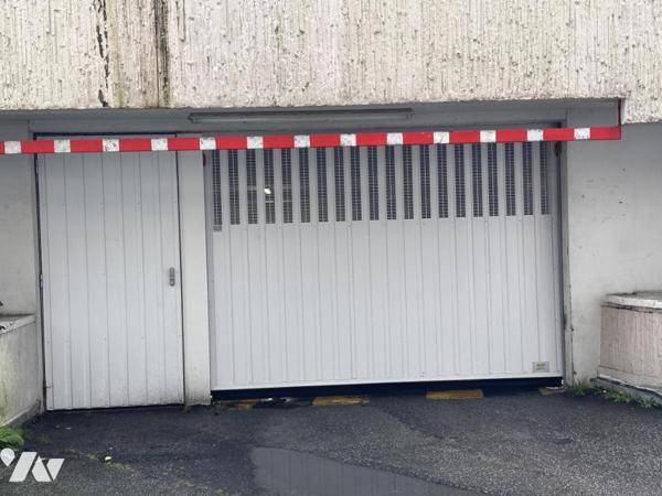 VANNES CENTRE VILLE - GARAGE EN SOUS-SOL