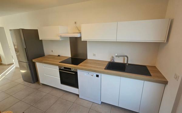 Maison à louer    5 pièces • 86 m2 Saint-Vincent-de-Tyrosse