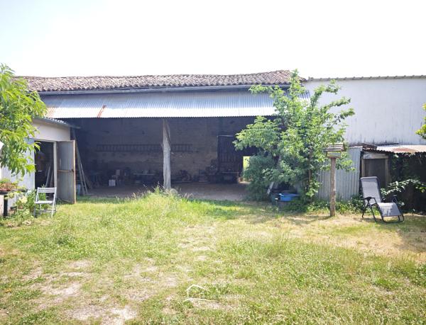 MAISON A RENOVER Chef-Boutonne (79110)