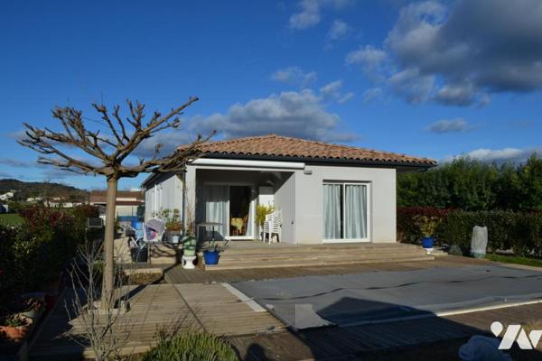 BELLE VILLA AVEC TERRAI NATTENANT DE 656 m²