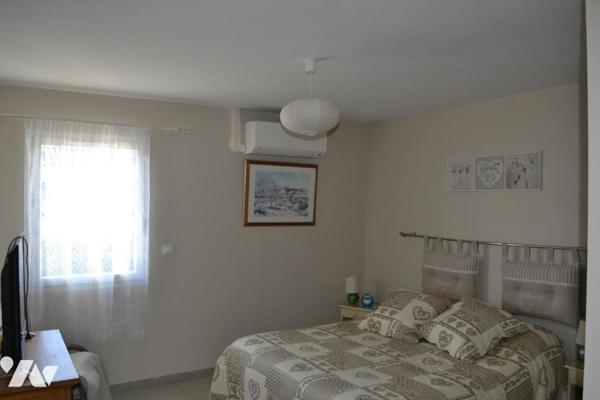 BELLE VILLA AVEC TERRAI NATTENANT DE 656 m²