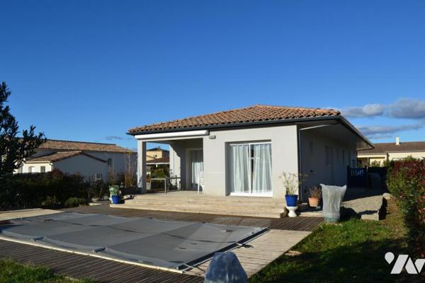 BELLE VILLA AVEC TERRAI NATTENANT DE 656 m²