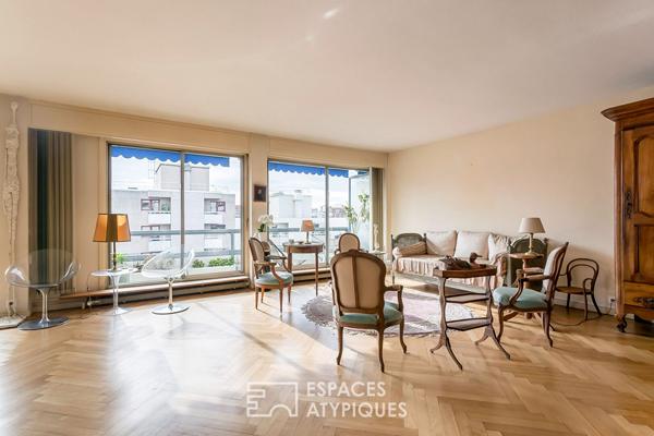 Appartement en dernier etage avec balcon, vue et stationnement