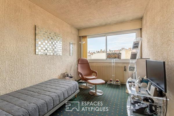 Appartement en dernier etage avec balcon, vue et stationnement