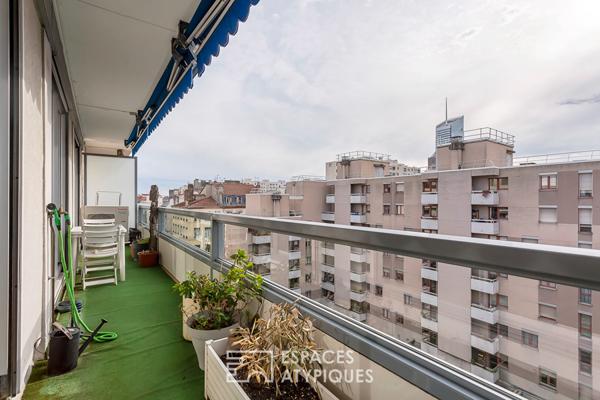 Appartement en dernier etage avec balcon, vue et stationnement