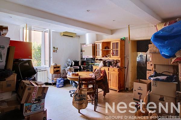 A VENDRE SUR LORGUES -Immeuble en Centre-Ville avec Jardin et Fort Potentiel