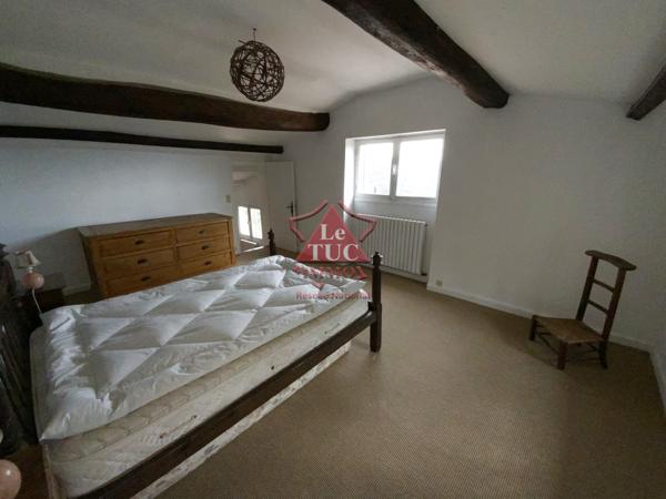 Location meublé Grasse est limite MAGAGNOSC Partie de maison bastide avec jardinet et parking  Grasse (06130)