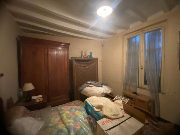 Deux garages + maison à restaurer- jardin - Mondoubleau