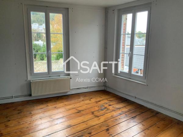 La maison et sa cour