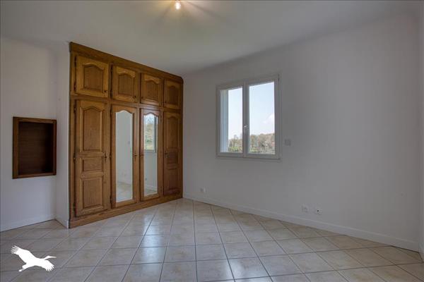 Maison à vendre 466 400 € Saint-Astier 7 p 181 m² DPE A