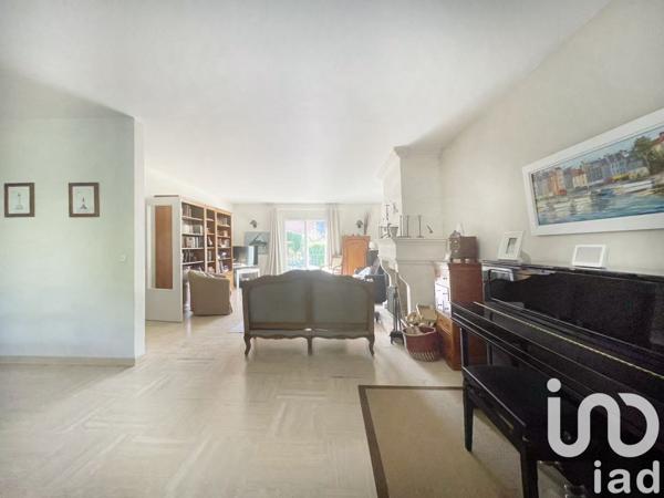 Maison à vendre 7 pièces 182 m² Noisy-le-Roi