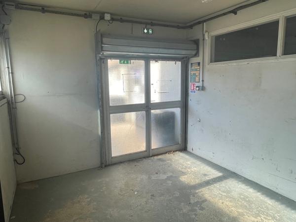Bureaux à louer à VAL DE REUIL 27100