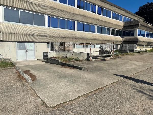Bureaux à louer à VAL DE REUIL 27100