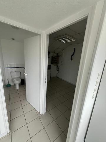 LA ROCHE-SUR-YON - 130m² - BUREAUX À LOUER