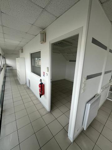 LA ROCHE-SUR-YON - 130m² - BUREAUX À LOUER
