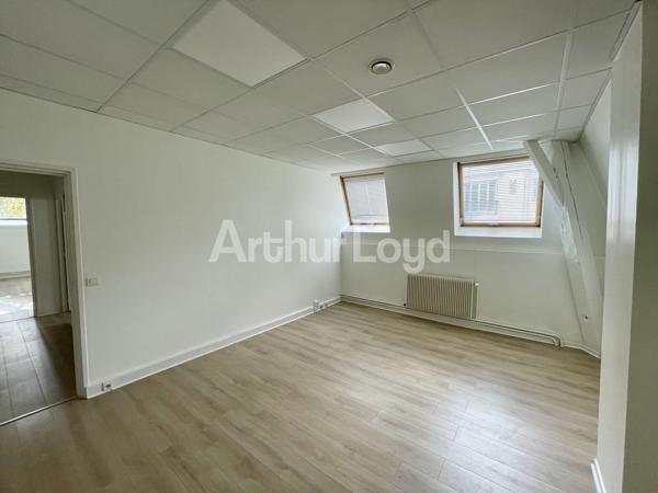 Lille Centre - Bureaux 213 m² à Louer - Immeuble Rénové, Prestations Haut de Gamme, Quartier République