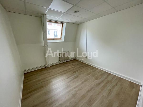 Lille Centre - Bureaux 213 m² à Louer - Immeuble Rénové, Prestations Haut de Gamme, Quartier République