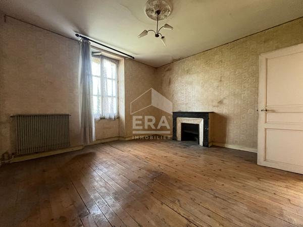 Exclusivité ERA: SENDETS : Maison de caractère à rénover. 202,5 m² + combles aménageables