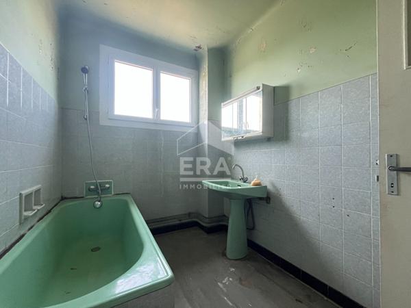 Exclusivité ERA: SENDETS : Maison de caractère à rénover. 202,5 m² + combles aménageables