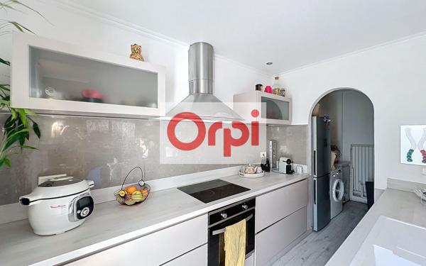 Maison à vendre    8 pièces •  Porto-Vecchio