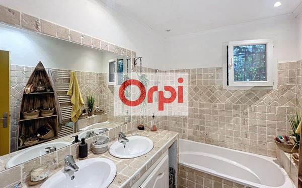 Maison à vendre    8 pièces •  Porto-Vecchio