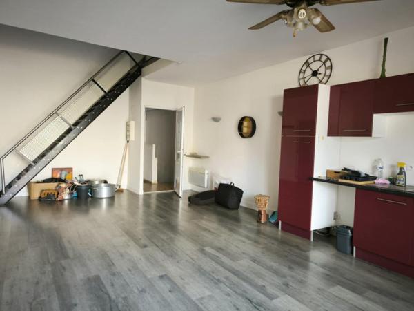 TRES BEL APPARTEMENT SPACIEUX, LUMINEUX AU COEUR DE PONS