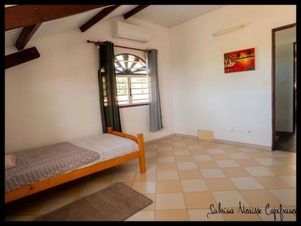 Maison T5 meublée – 119 m² – Hameau Préfontaine – Grand terrain 2 400 m²