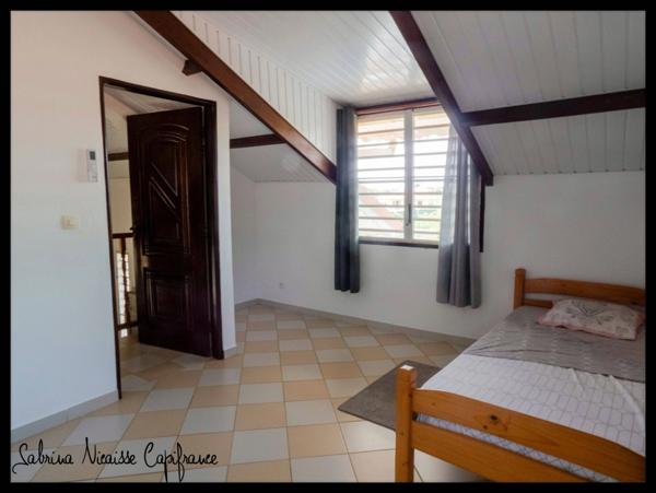 Maison T5 meublée – 119 m² – Hameau Préfontaine – Grand terrain 2 400 m²