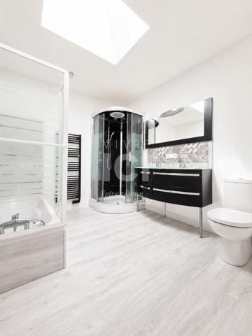 Maison Saint Philbert De Grand Lieu 7 pièce(s) 156.96 m2